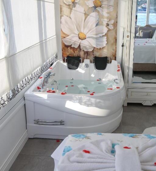 Номер Deluxe, Dantela Butik
