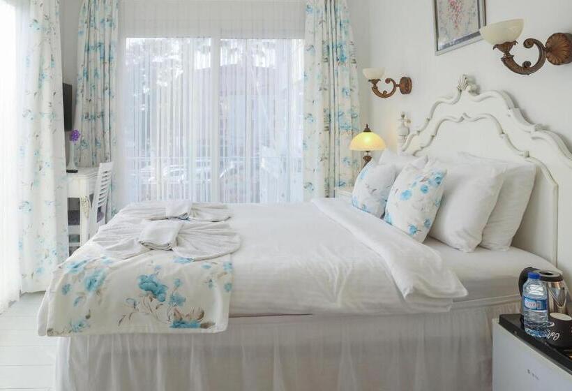 豪华海景房, Dantela Butik