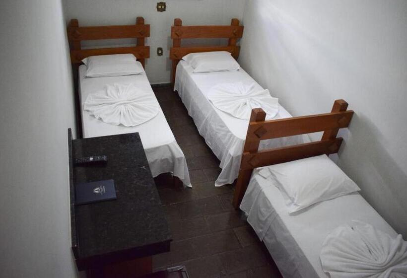 חדר לארבעה סטנדרטי עם מרפסת, Diplomata