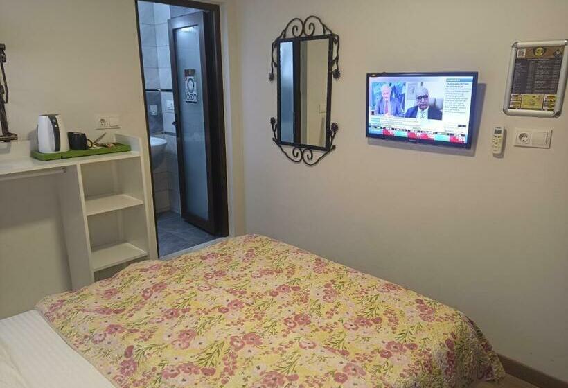 חדר סטנדרט עם מרפסת, Ena Serenity Boutique