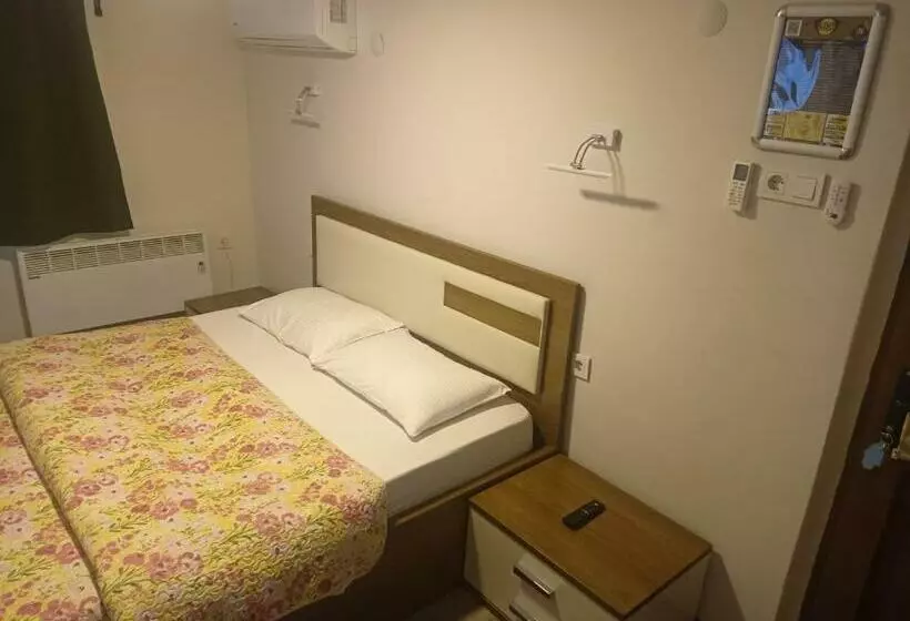 Standard-huone Sisäpuolella, Ena Serenity Boutique