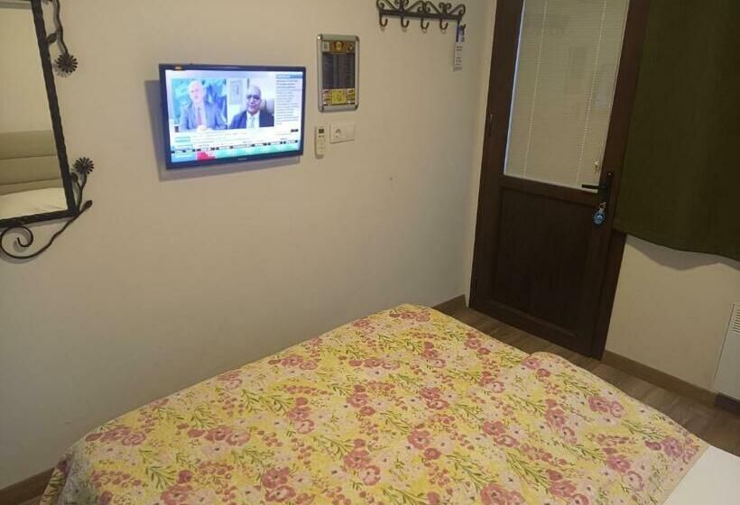 חדר סטנדרט עם מרפסת, Ena Serenity Boutique