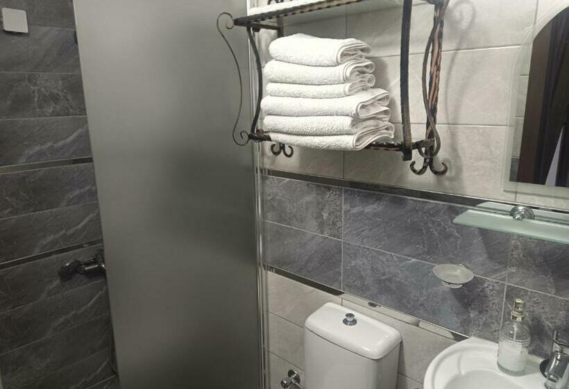 חדר סטנדרט עם מרפסת, Ena Serenity Boutique