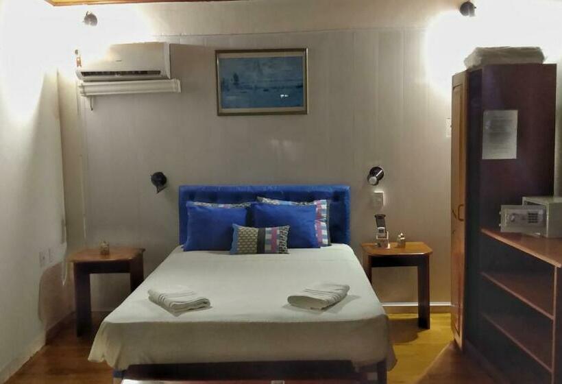 标准间, Le Massilia