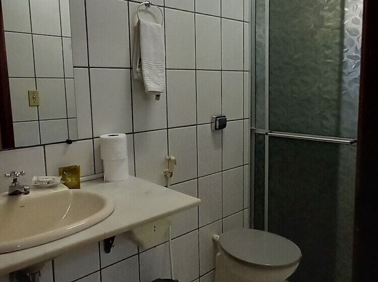 标准间, Le Massilia