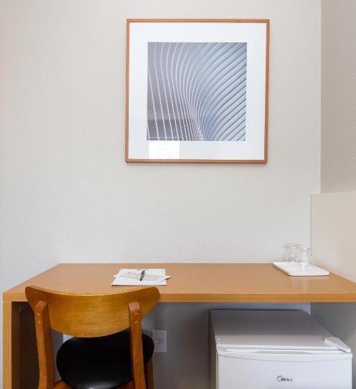 جناح إدارى, Lunes