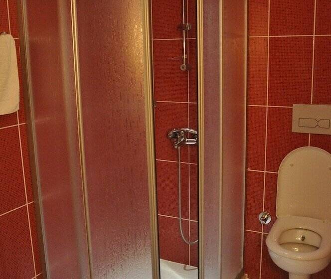 اتاق استاندارد سه نفره, Melis Pansiyon