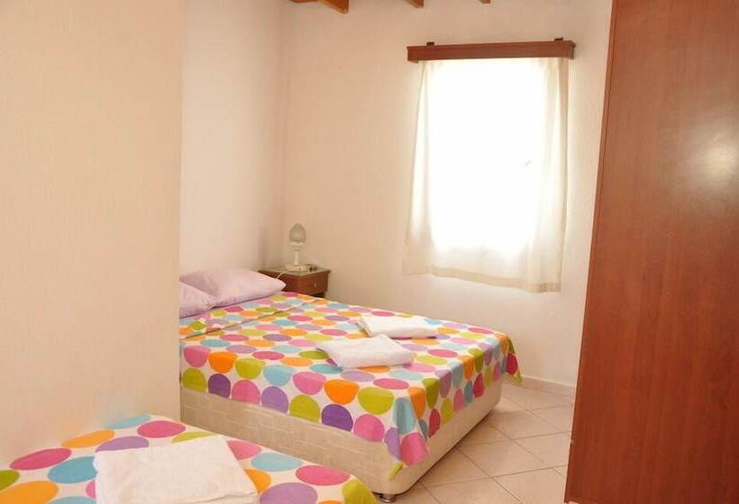 شقة غرفة واحدة, Melis Pansiyon