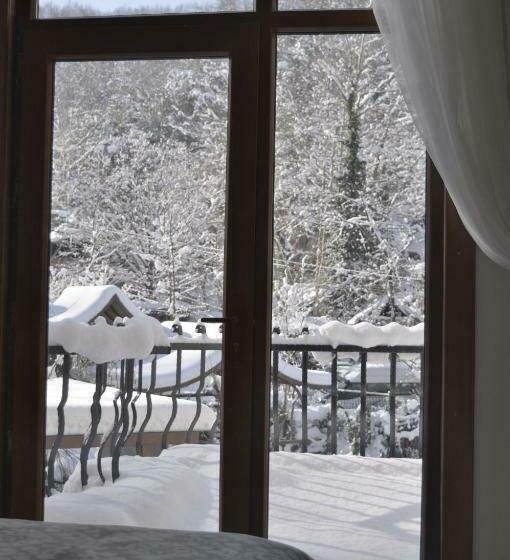 חדר לארבעה סטנדרטי עם מרפסת, Mersu A La