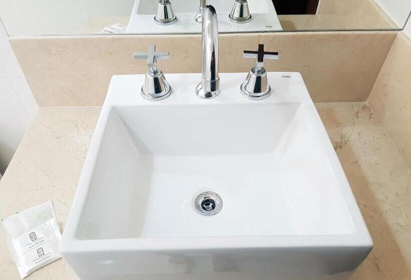 デラックスの４人部屋, Mirante