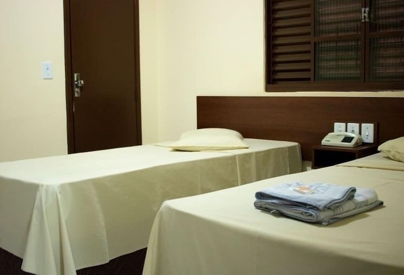 スタンダードトリプルルーム, Paris