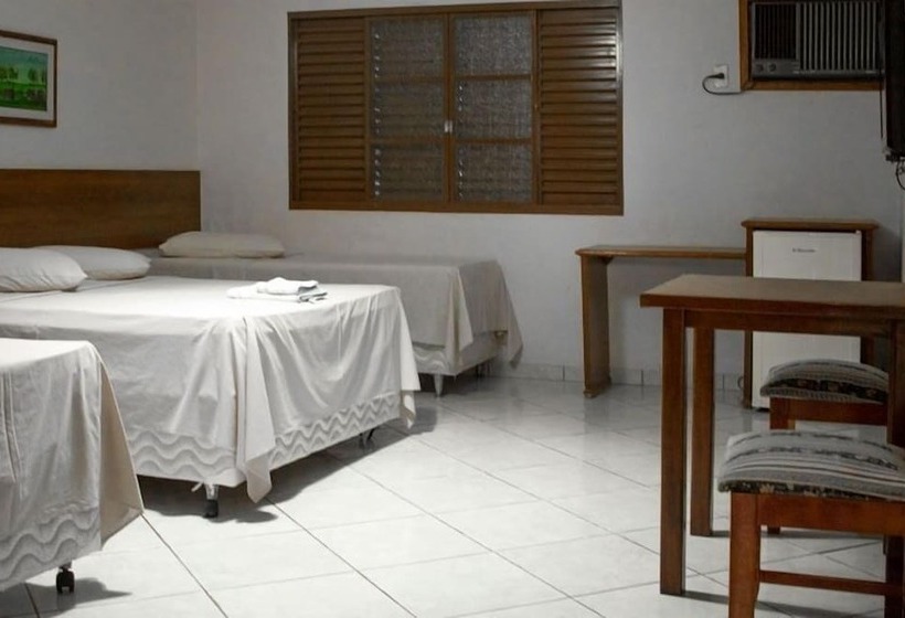 スタンダードトリプルルーム, Paris