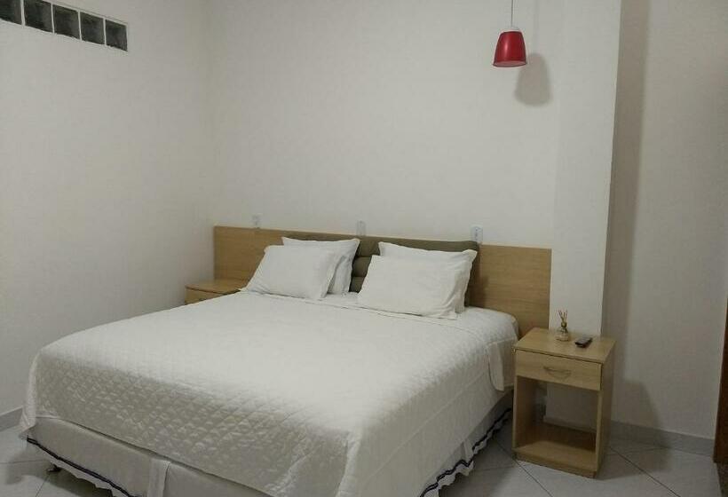 디럭스 룸, Pioneiro