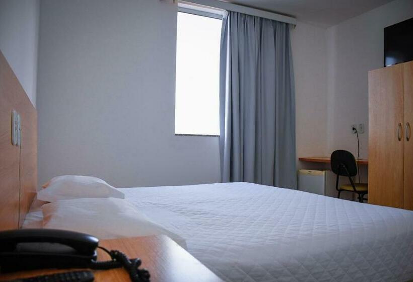 디럭스 룸, Pioneiro