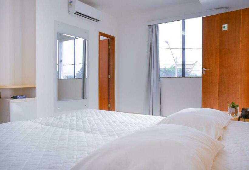 디럭스 룸, Pioneiro