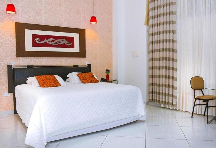 디럭스 스위트, Pioneiro