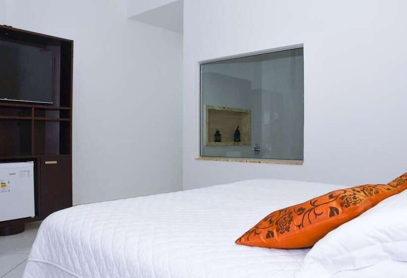 디럭스 룸, Pioneiro