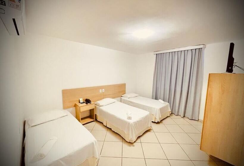 디럭스 트리플 룸, Pioneiro