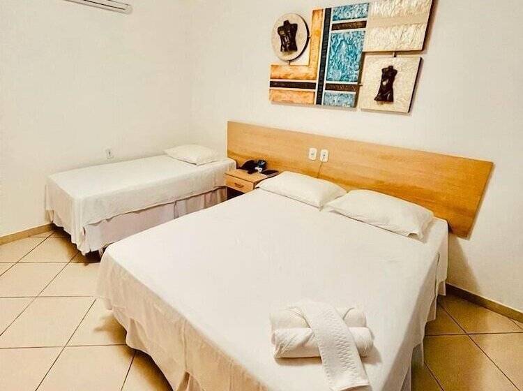 디럭스 트리플 룸, Pioneiro