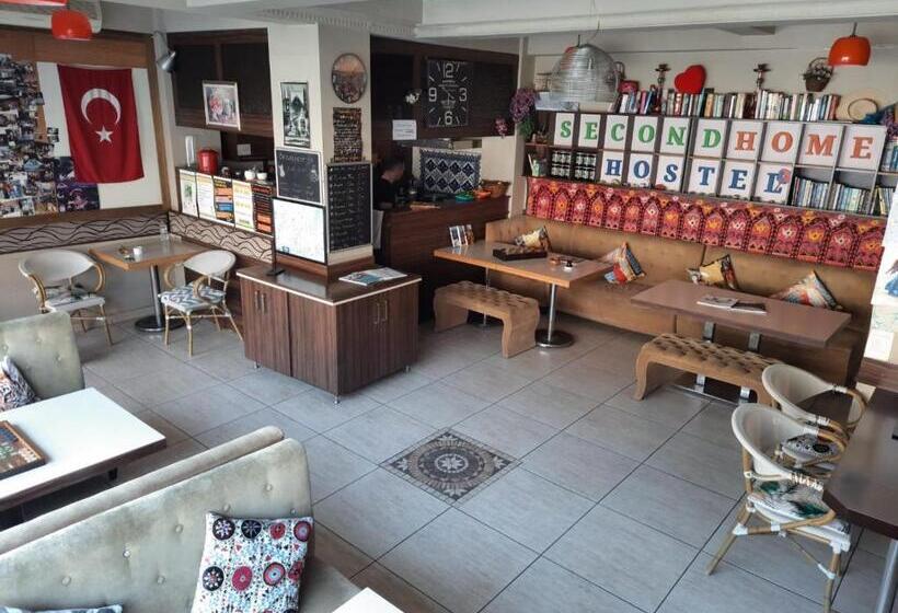 Üç Kişilik Standart Oda, Second Home Hostel