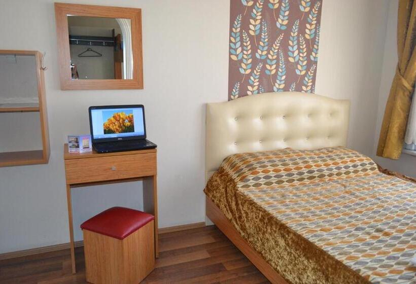 Ortak Banyolu Standart Oda, Second Home Hostel