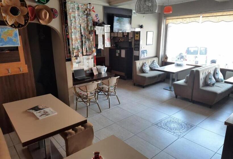 Üç Kişilik Standart Oda, Second Home Hostel