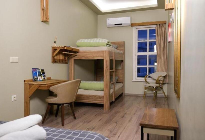 Üç Kişilik Standart Oda, Second Home Hostel