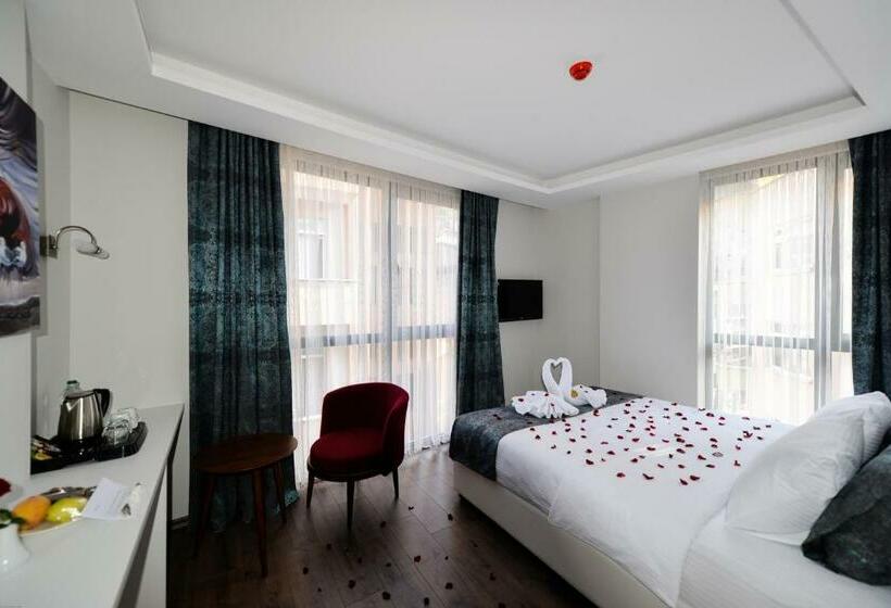 Camera Economy, Zeytindali