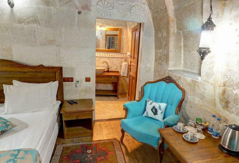 Superior Suite, Hikmet's House