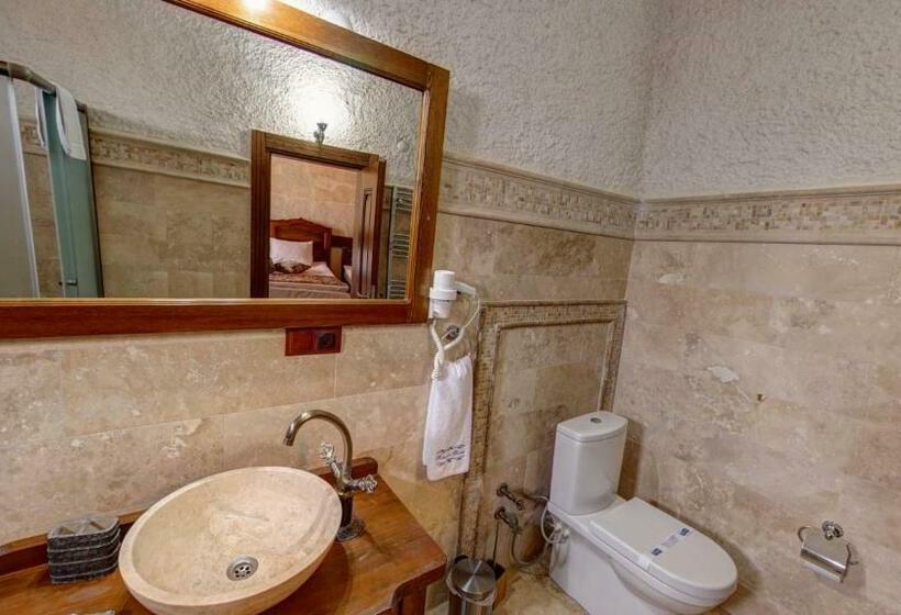 Suite, Hikmet's House