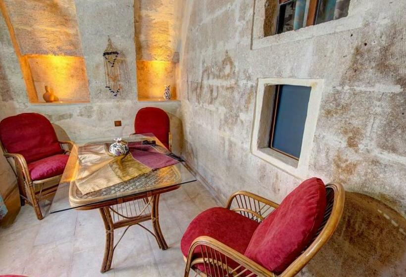 Superior Suite, Hikmet's House