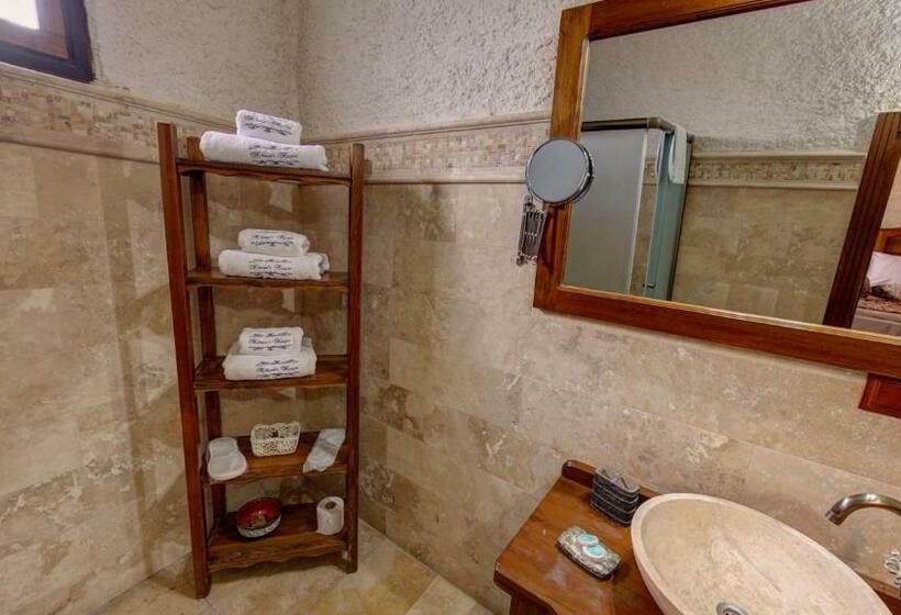 Suite, Hikmet's House