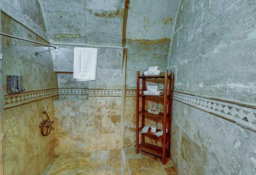 수피리어 스위트, Hikmet's House