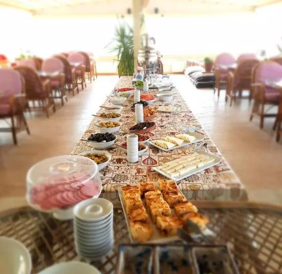 スーペリアースイート, Hikmet's House