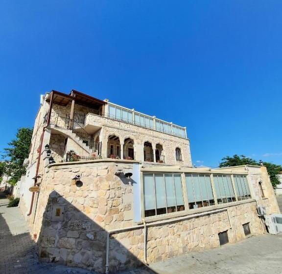 Superior Suite, Hikmet's House