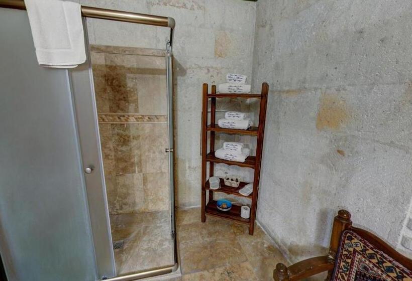 Suite, Hikmet's House