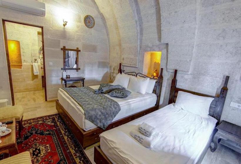 3-Bett-Standardzimmer, Hikmet's House