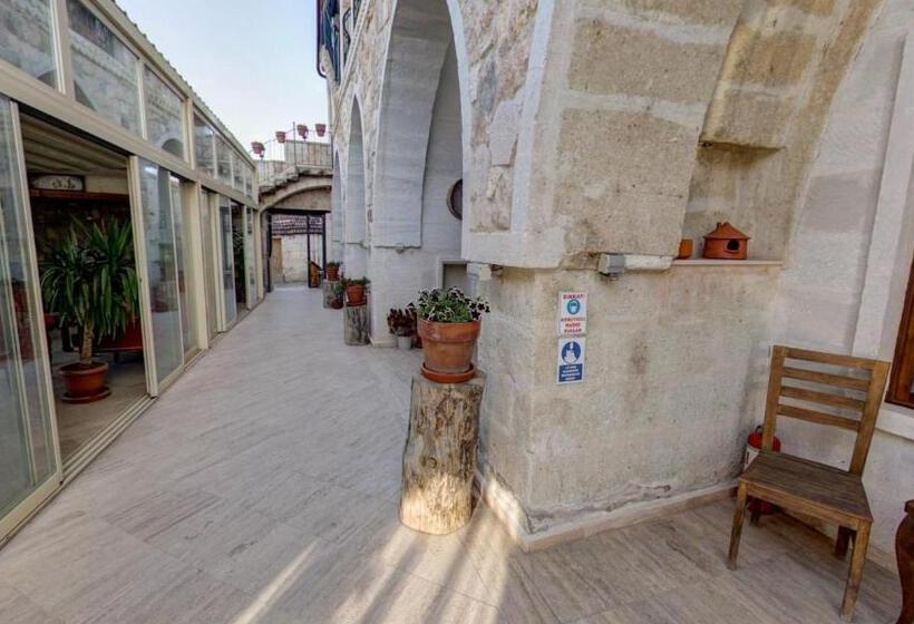 Superior Suite, Hikmet's House