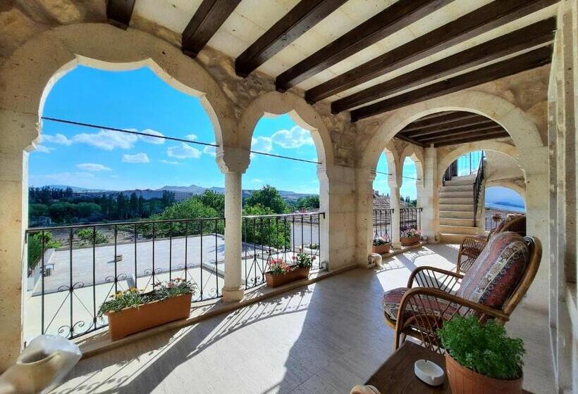 Superior Suite, Hikmet's House