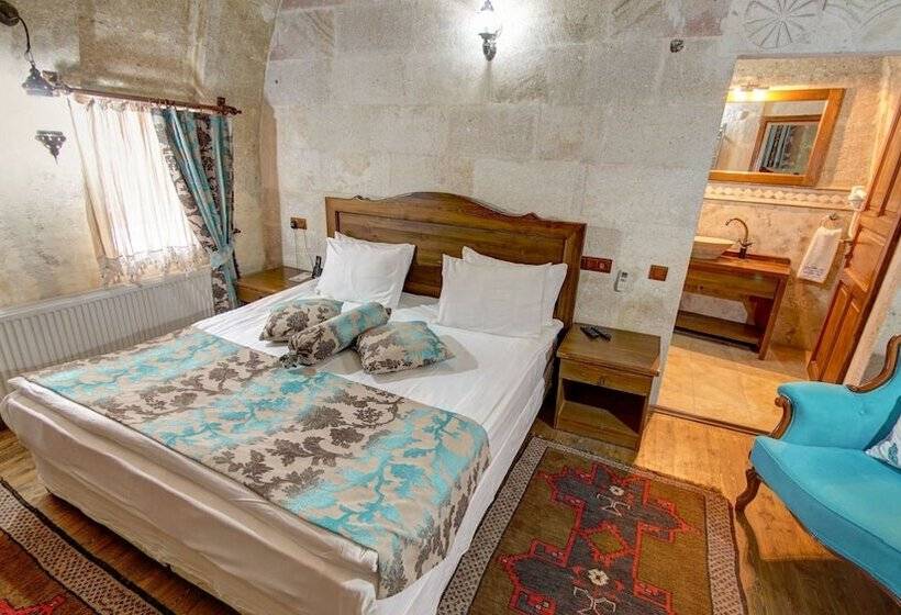 Superior Suite, Hikmet's House