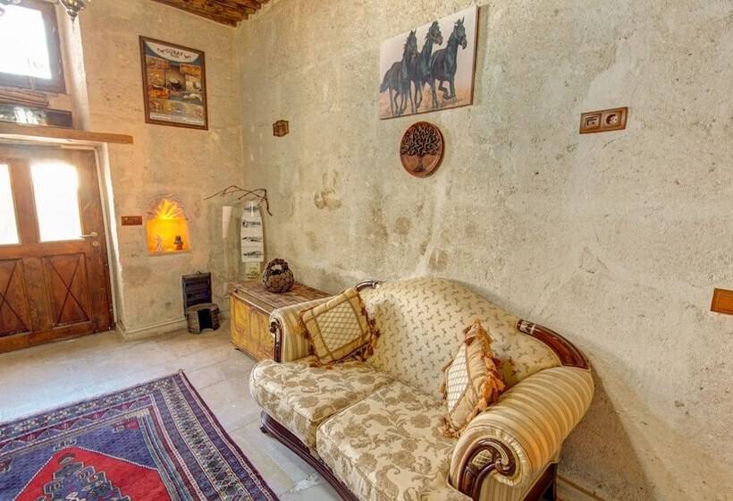 Suite, Hikmet's House