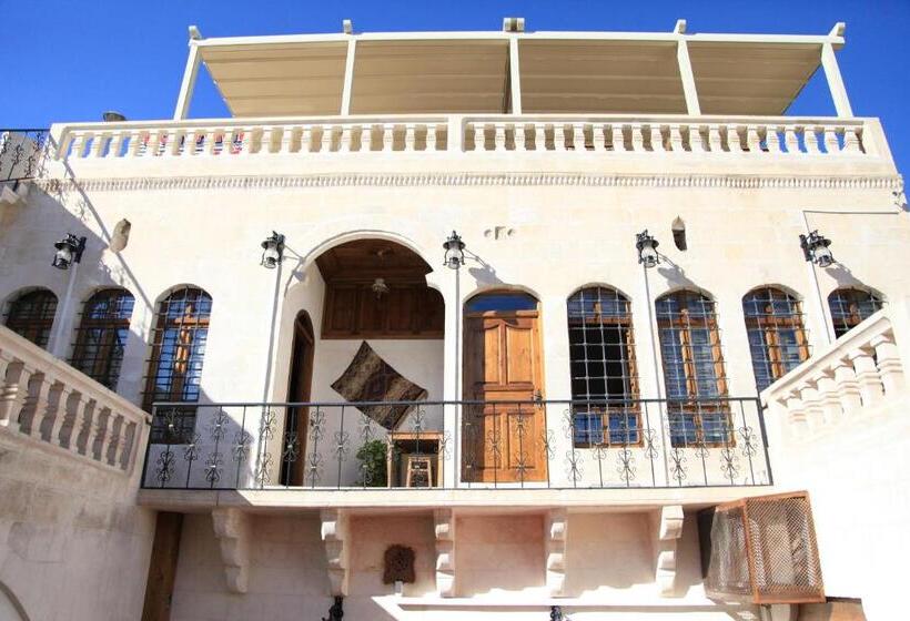 اتاق استاندارد چهارنفره با چشم‌انداز باغ, Turkmen Konagi