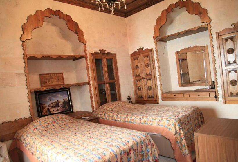 اتاق استاندارد چهارنفره با چشم‌انداز باغ, Turkmen Konagi