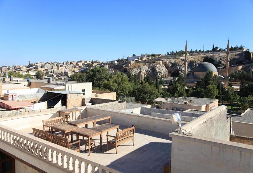 اتاق استاندارد با چشم‌انداز باغ, Turkmen Konagi