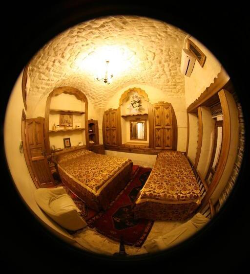 اتاق استاندارد سه نفره, Turkmen Konagi