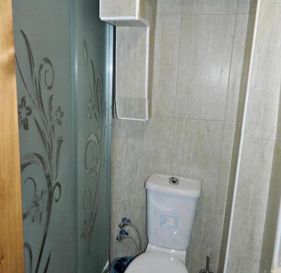 اتاق استاندارد سه نفره, Turkmen Konagi