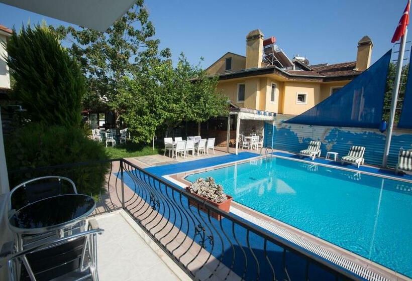 스탠다드 발코니 룸, Dedeminn Garden