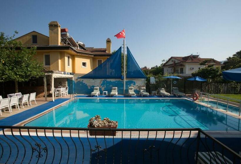 스탠다드 발코니 룸, Dedeminn Garden