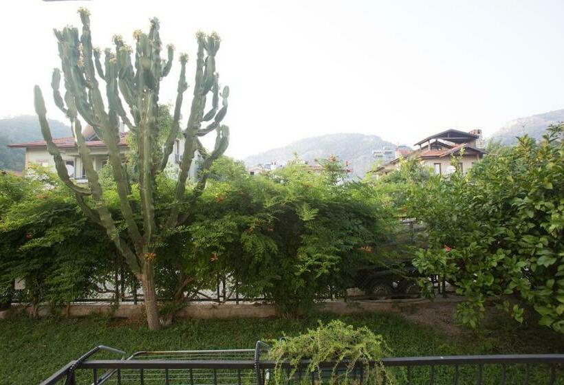 스탠다드 발코니 룸, Dedeminn Garden