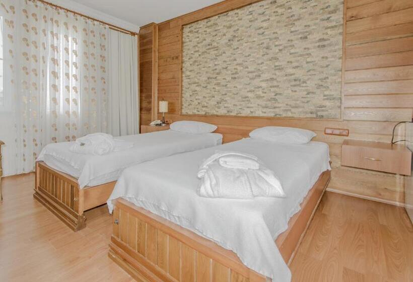 스탠다드 발코니 룸, Dedeminn Garden